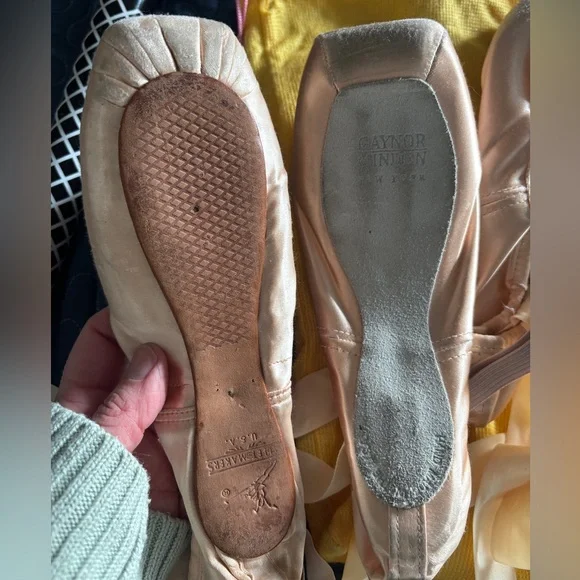 Used Gaynor Minden and Ariel Pink Pointe Shoes - Picture 10 of 11